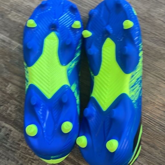 adidas Nemeziz 19.3 Laceless FG Signal Green/Core Black/Royal Blue Cleats NWOB - Picture 3 of 4